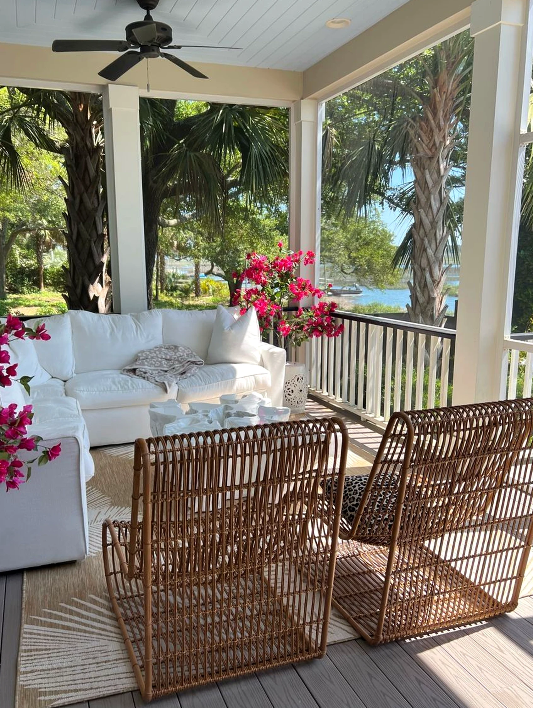 Elegant breakfast table adds a clear layer of character, helping the wall feel easy to enjoy.