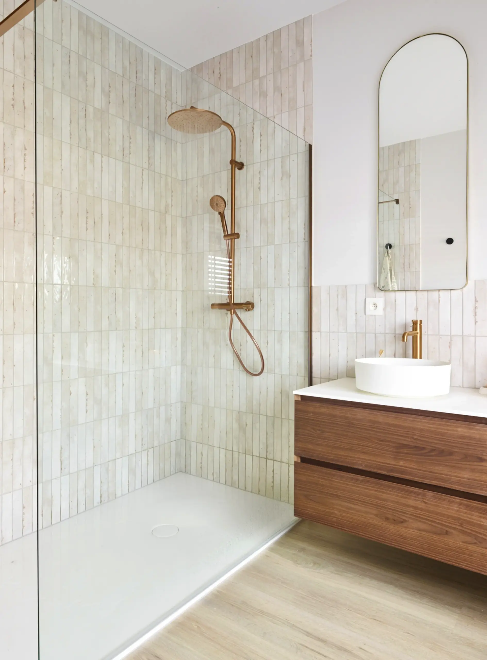 Bright sink area supports the room through freshness, leaving the space feeling quietly finished.