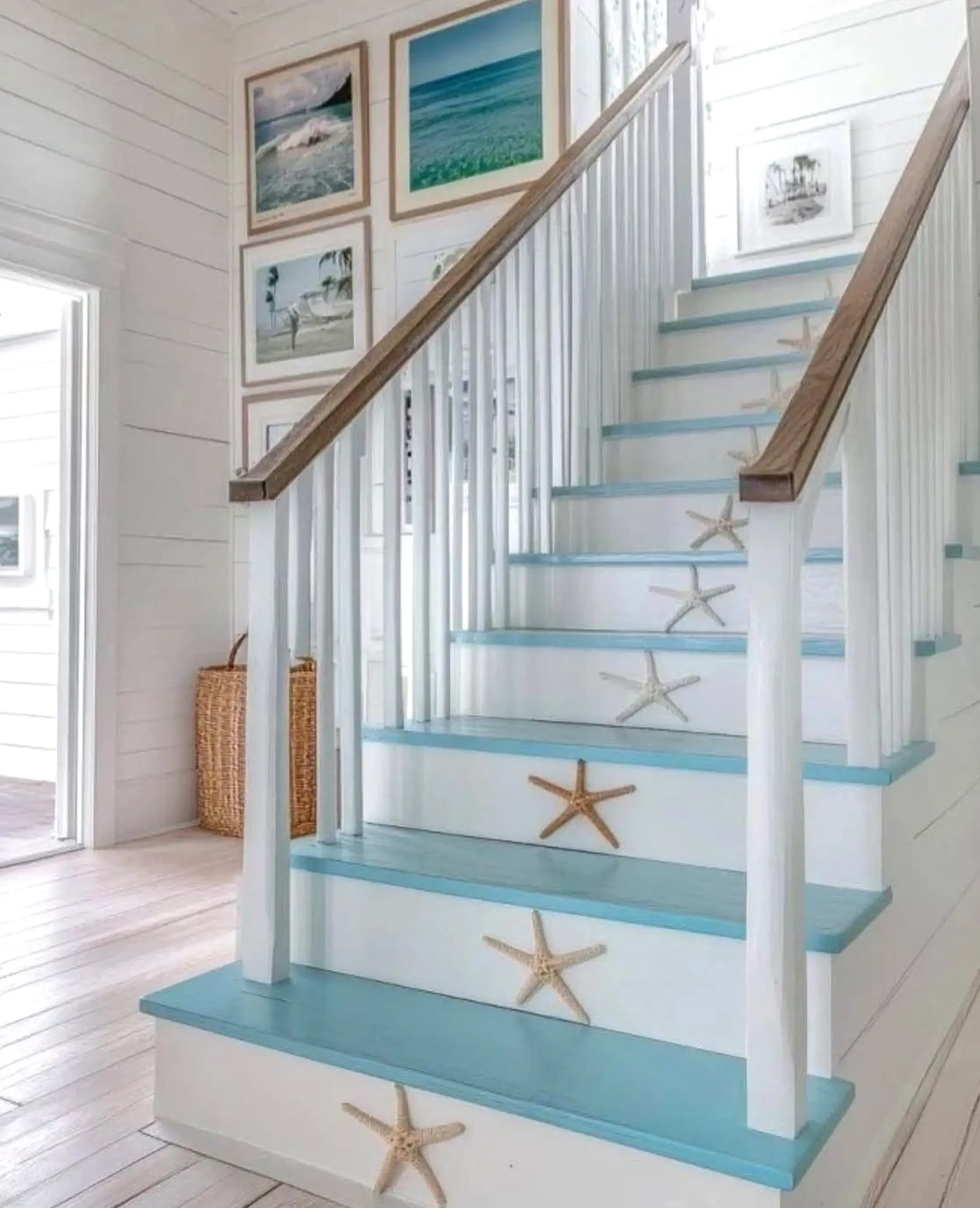 Fresh entry console anchors the view with character, giving the view a mood that feels easy to enjoy.